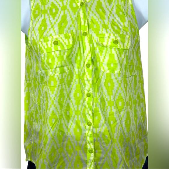 American Eagle Neon Green Sleeveless Button Front Semi Sheer Blouse Size Medium - Picture 4 of 12